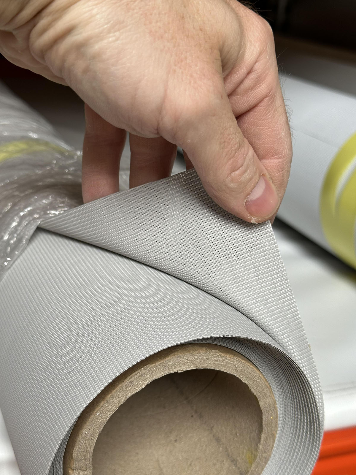 Screendoek geweven 3% lichtgrijs per meter – sterke zonwering met behoud van zicht