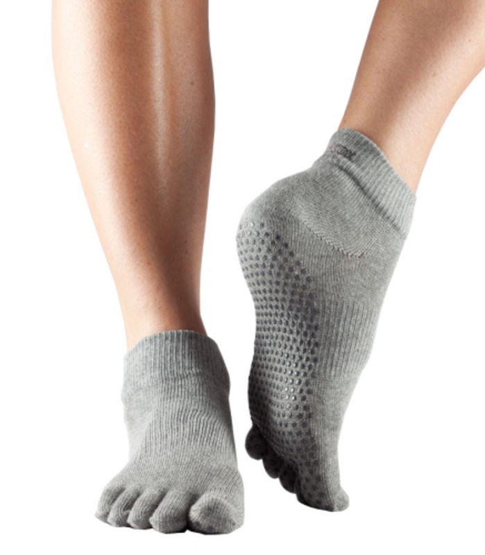 Fitness Mad Toesox Grip Ankle Full Toe Socks