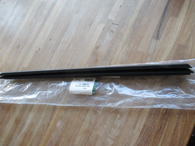 T4N3119 | SEAL-REAR DOOR JAGUAR XE