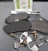 land rover SFP100360 | Front Brake Pads (axle set) - to YA999999