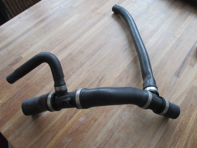 PEH101080  Top Radiator Hose Ds2