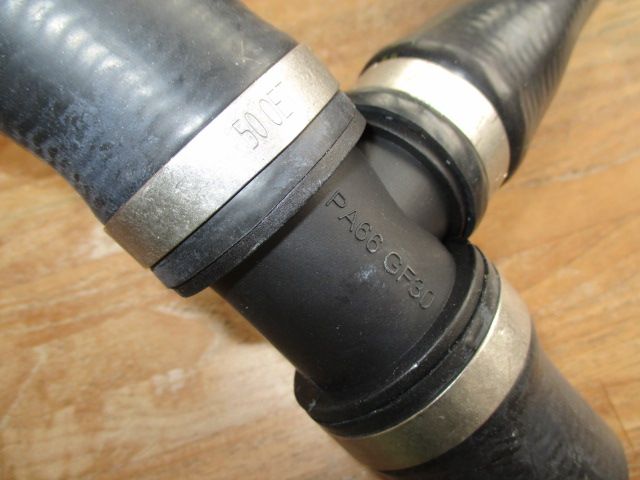 PEH101080  Top Radiator Hose Ds2