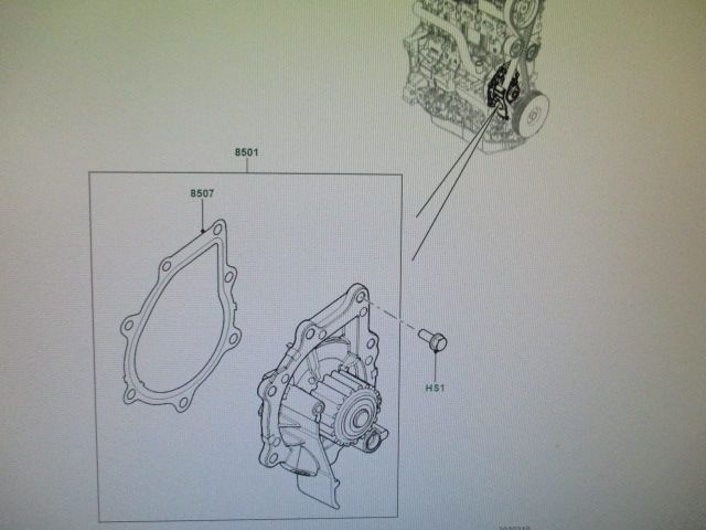 LR011694 - Water Pump 2.2 Diesel