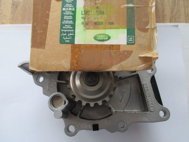 LR011694 - Water Pump 2.2 Diesel