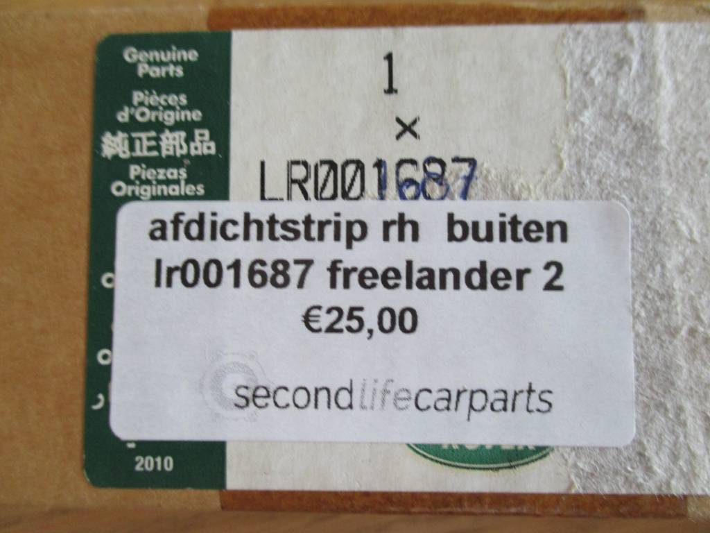 LR001687 | DOOR TO WINDOW SEAL OUTER RIGHT HAND