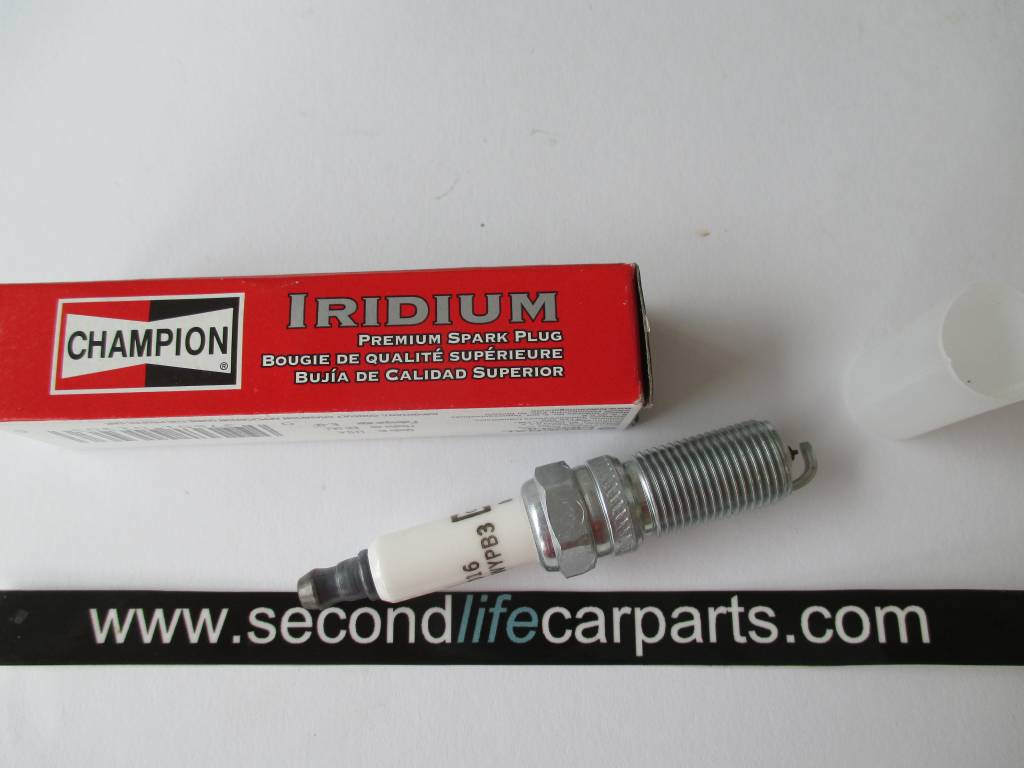 LR025605 SPARK PLUG 2.0L TURBO PETROL