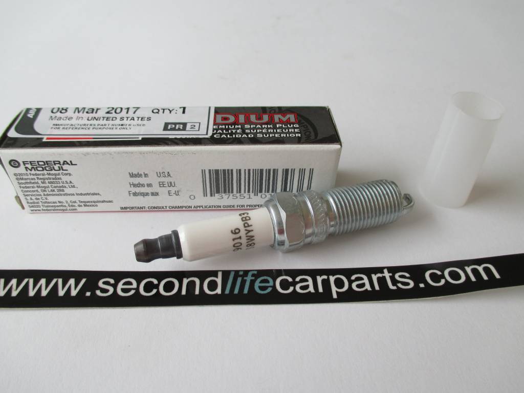 LR025605 SPARK PLUG 2.0L TURBO PETROL