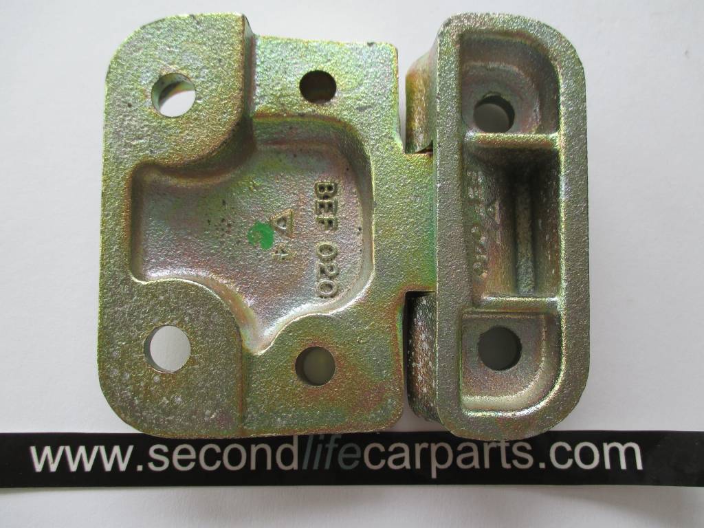 LR077708  Upper Front Door Hinge RH Defender