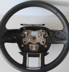 LR047920 steering wheel