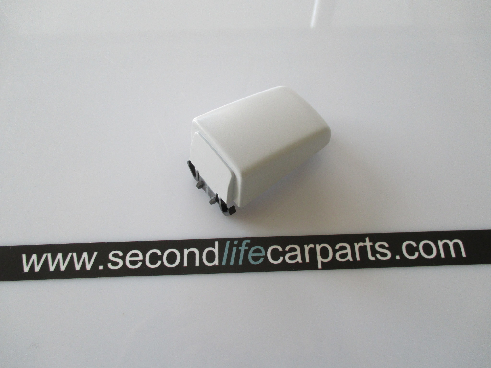 LR006878 DOOR LOCK CAP DISCOVERY Second Life Carparts