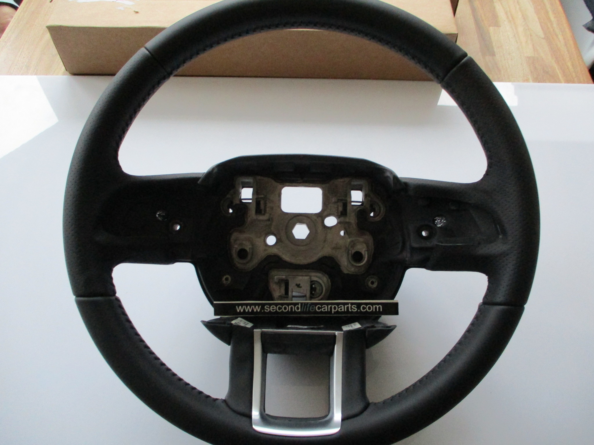 LR047924  Wheel - Steering