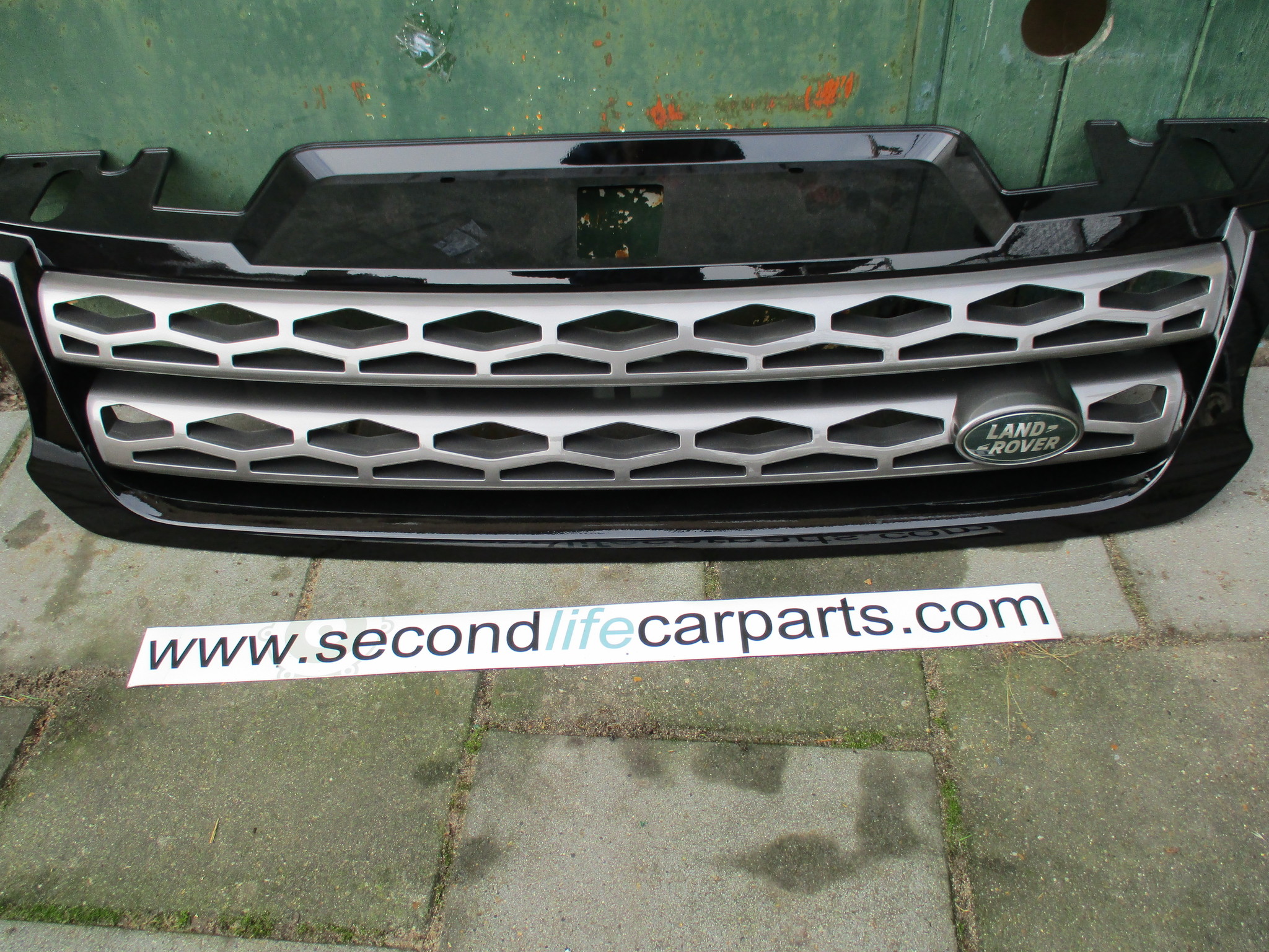 GRILLE LR054766