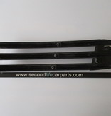 LR118369  INSERT  BUMPER  RH