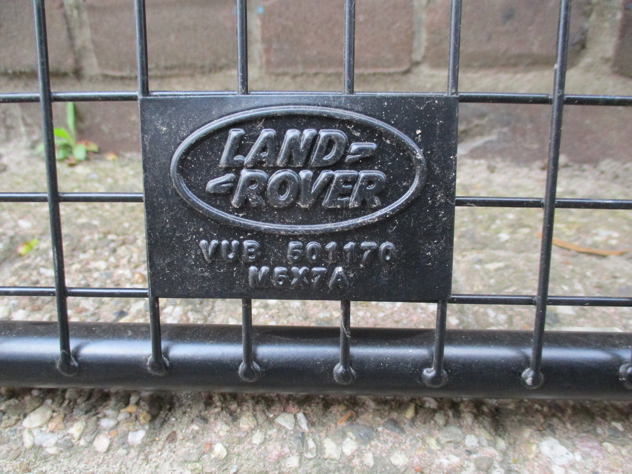 VUB501170 Dog Guard Full Height Second Life Carparts