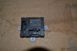 Land Rover lr044070-lr028518 deur ecu links voor