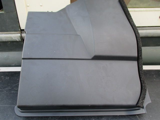 eh22-014a47-ab lh cover