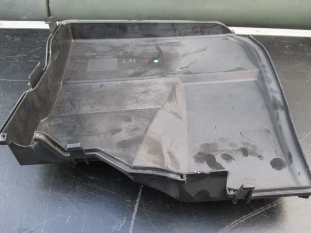 eh22-014a47-ab lh cover