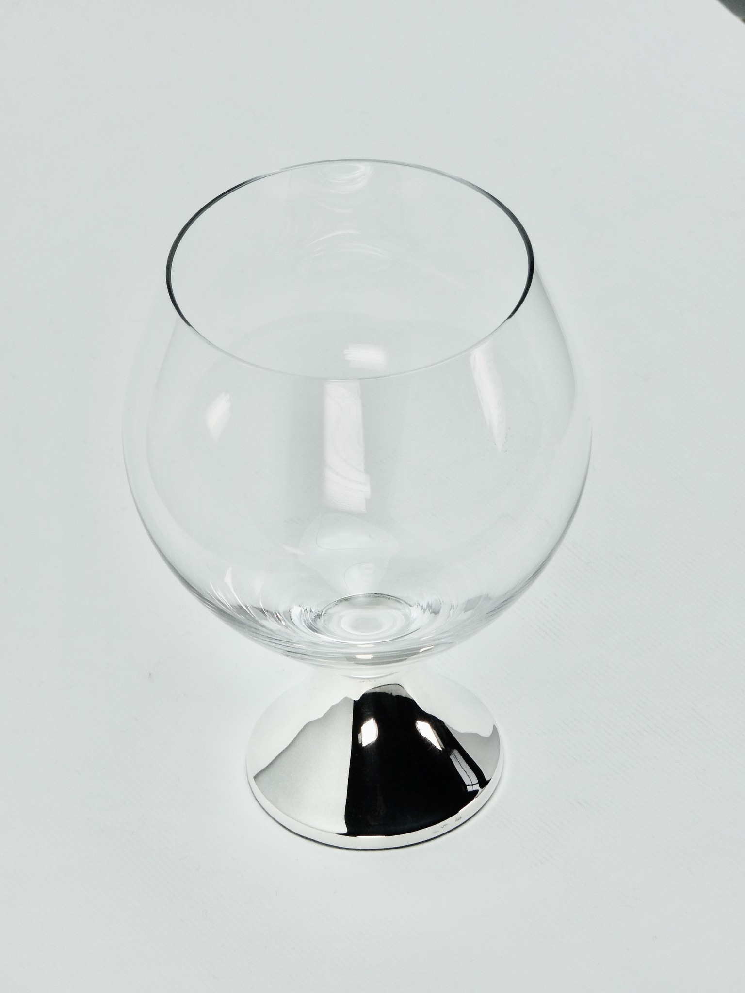 Kristallen cognacglas met voet in 925 zilver, 117 mm hoog