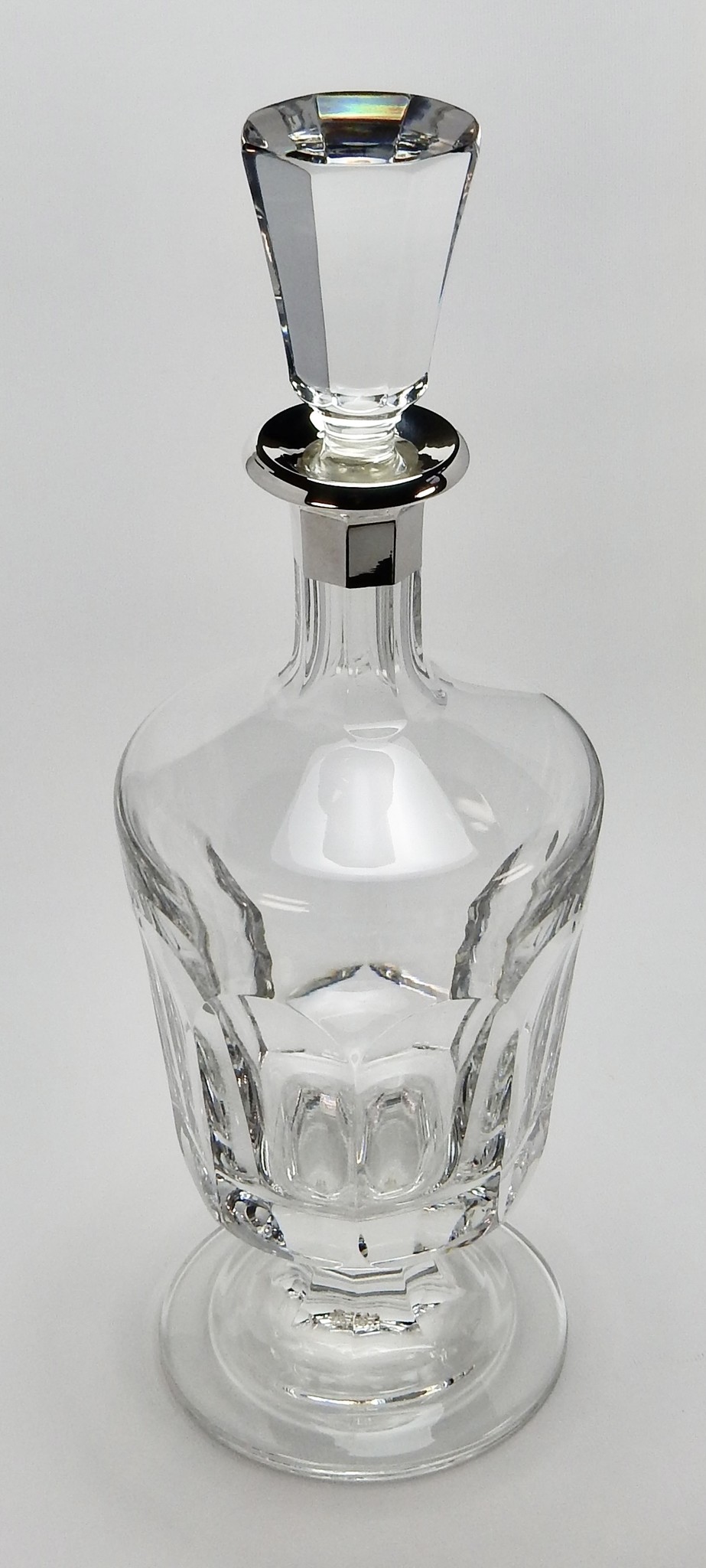 Hoge, zware kristallen karaf met hals in 925 zilver, 350 mm hoog