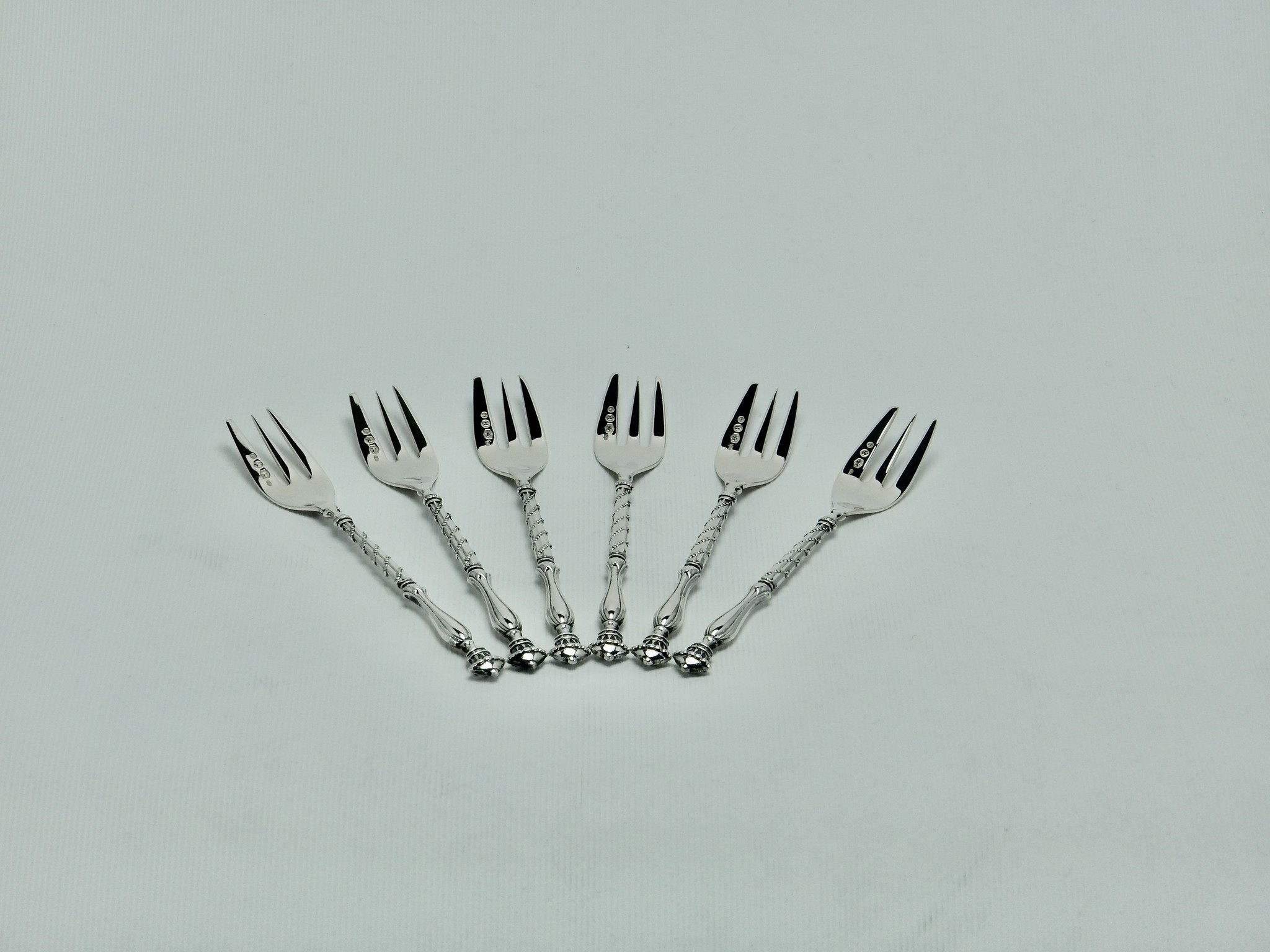 Zes taartvorkjes, kroonmodel, in 925 zilver, 116 mm lang