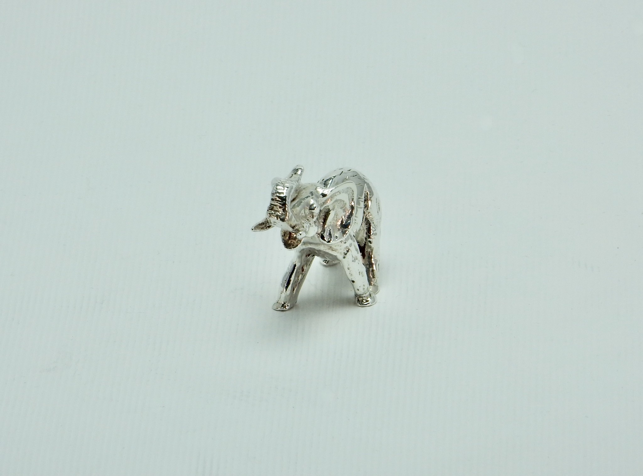 Miniatuur van een olifant in 925 zilver, 38 mm