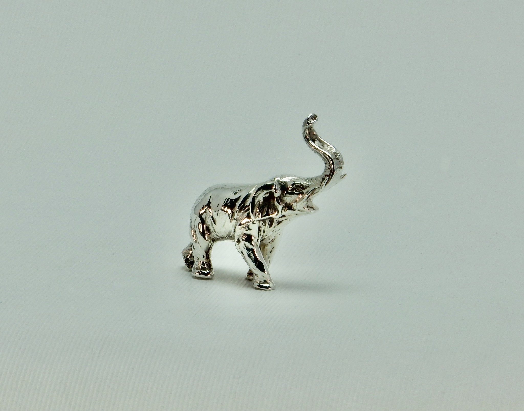 Miniatuur van een olifant in 925 zilver, 45 mm
