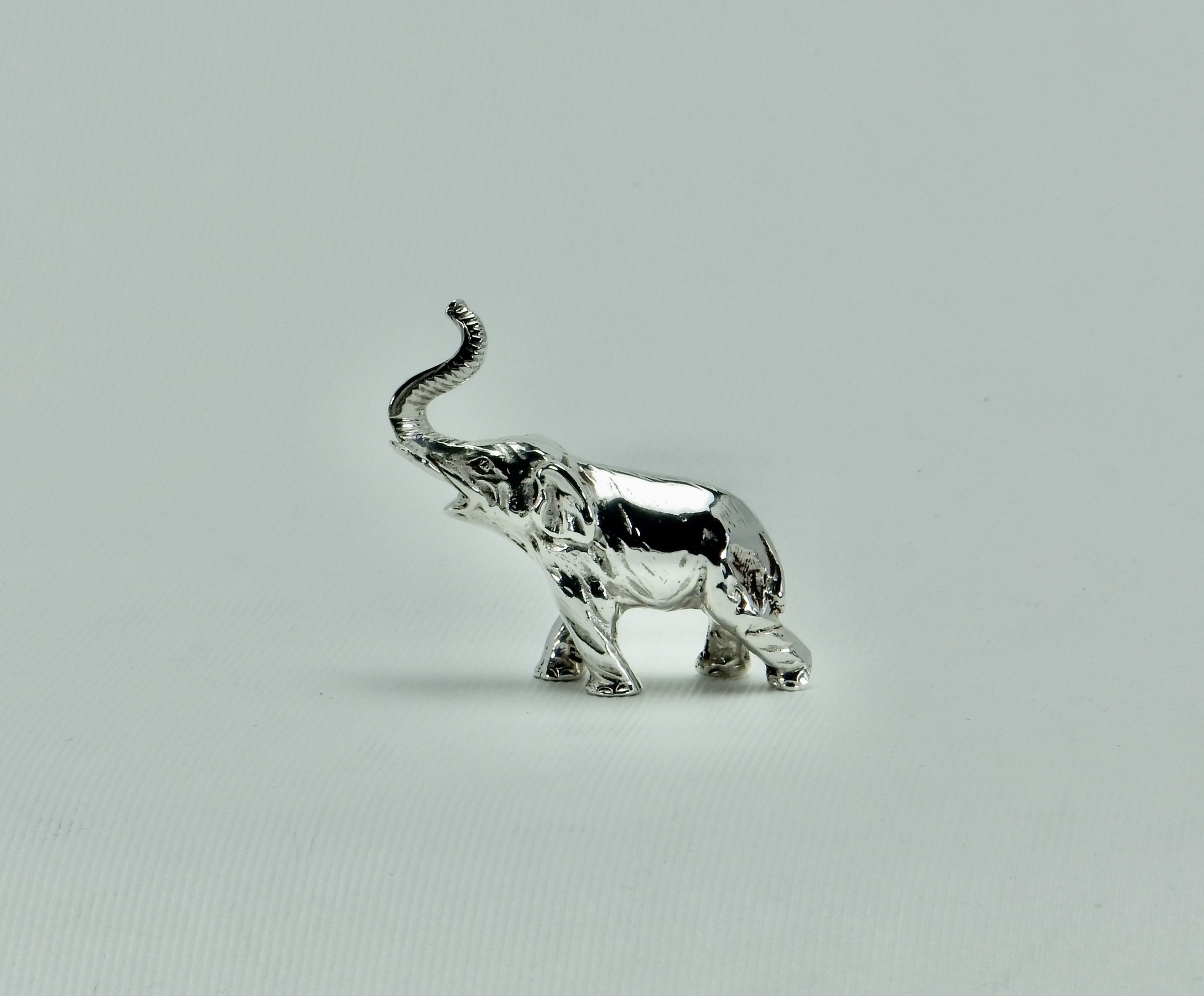 Miniatuur van een olifant in 925 zilver, 45 mm