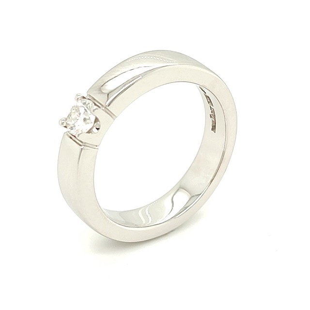 Private Label CvdK Private Label CvdK ring in 14 krt. witgoud met diamant