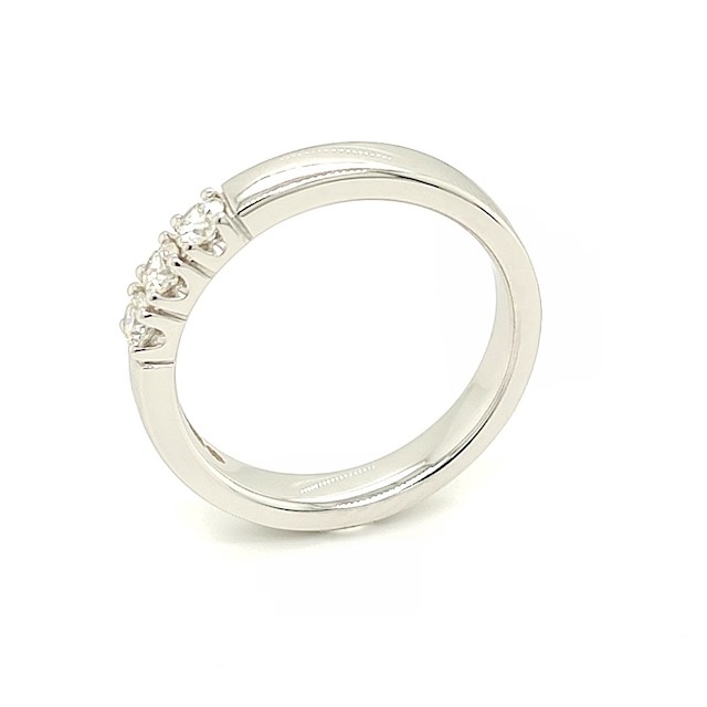 Private Label CvdK Private Label CvdK ring in 14 krt. witgoud met diamant