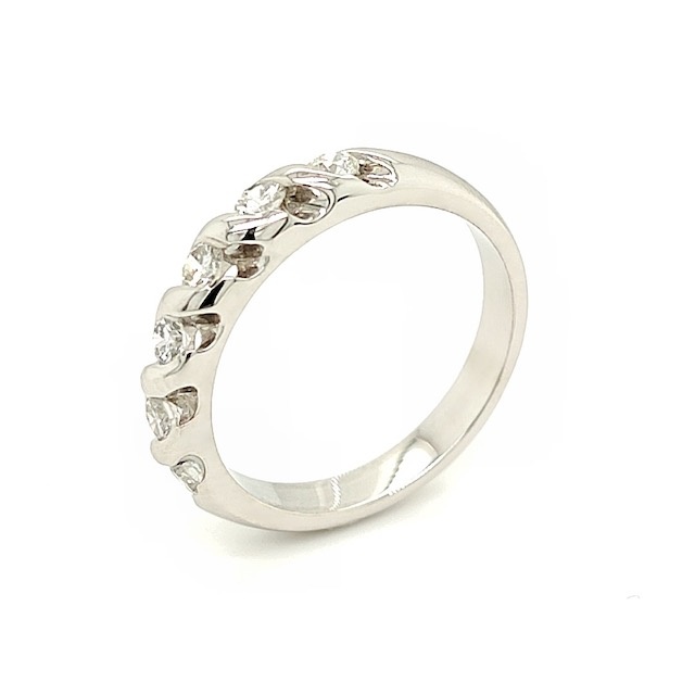 Private Label CvdK Private Label CvdK ring in 18 krt. witgoud met diamant