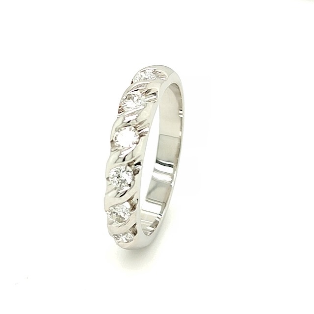 Private Label CvdK Private Label CvdK ring in 18 krt. witgoud met diamant