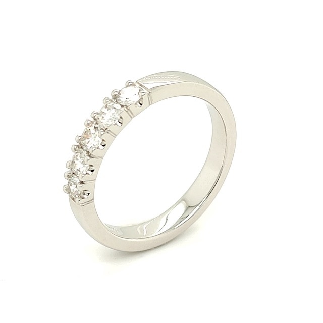 Private Label CvdK Private Label CvdK ring in 14 krt. witgoud met diamant