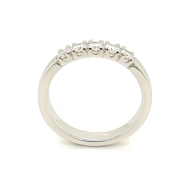 Private Label CvdK Private Label CvdK ring in 14 krt. witgoud met diamant