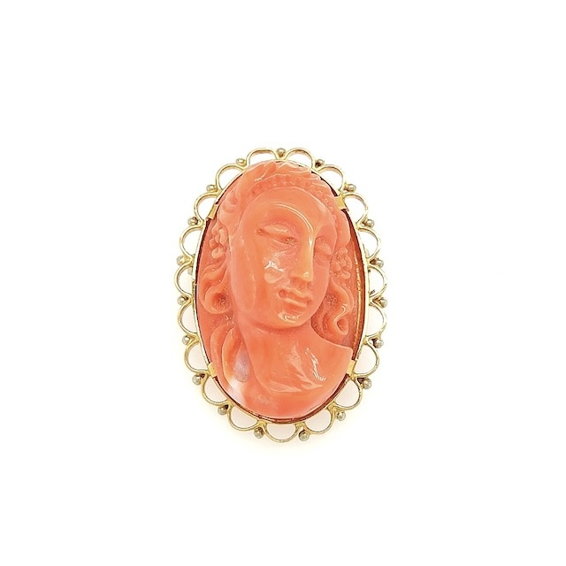 Vintage broche/hanger in 18 krt. geelgoud met bloedkoraal