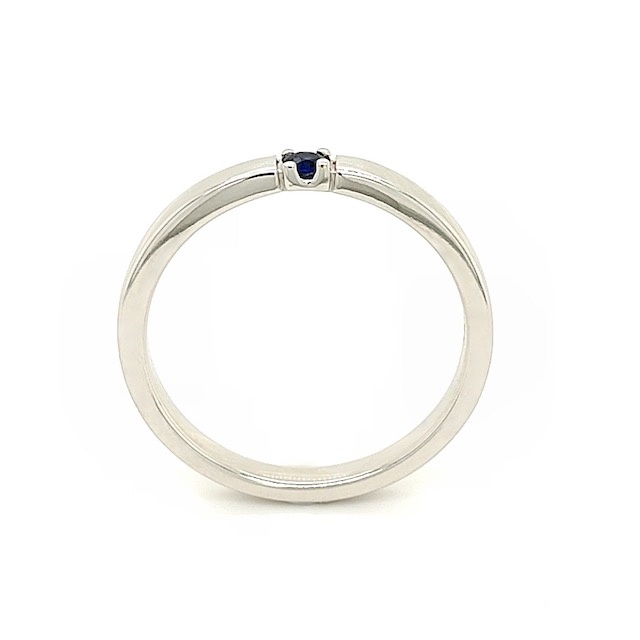 Private Label CvdK Private Label CvdK ring in 14 krt. witgoud met saffier