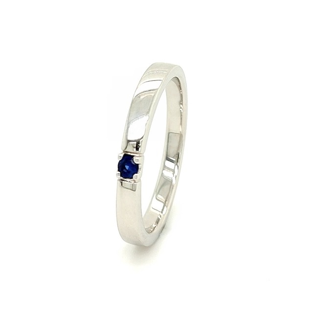Private Label CvdK Private Label CvdK ring in 14 krt. witgoud met saffier