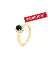 Private Label CvdK Private label CvdK ring in 14 krt. geelgoud met saffier en diamant