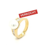 Private Label CvdK Private Label CvdK ring in 18 krt. geelgoud met parel en diamant