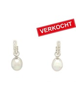 Private Label CvdK Private label CvdK oorhangers in 14 krt. witgoud met diamant en parel