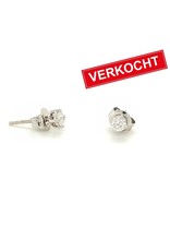Private Label CvdK Private label CvdK oorstekers in 14 krt. witgoud met diamant