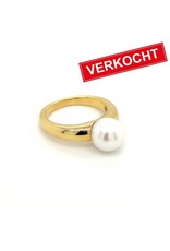 Private Label CvdK Private Label CvdK ring in 18 krt. geelgoud met een parel
