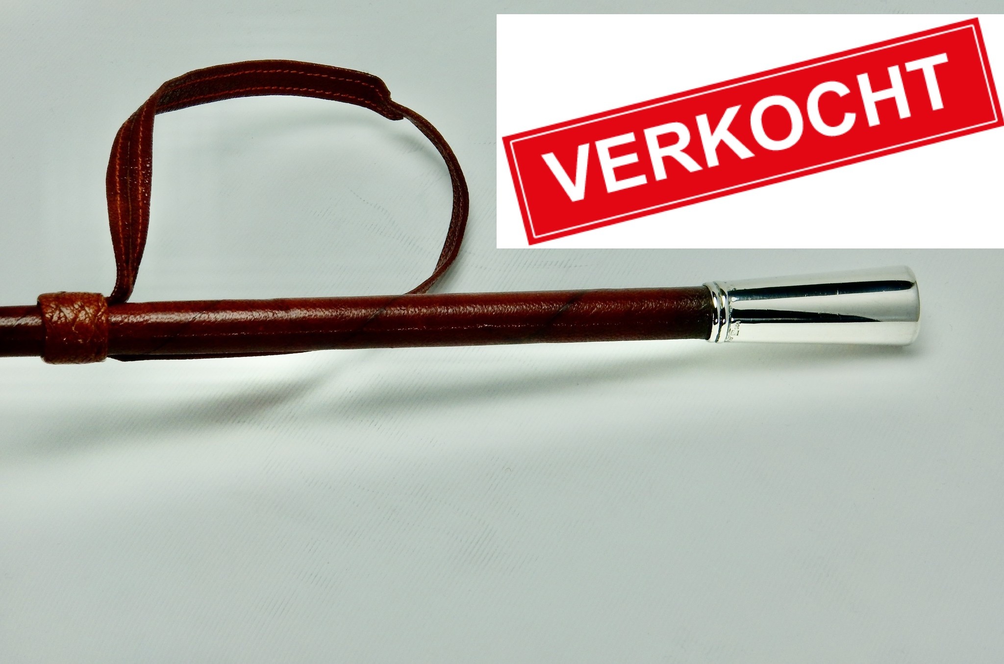 Lederen rijzweep met greep in 925 zilver, 85 cm lang