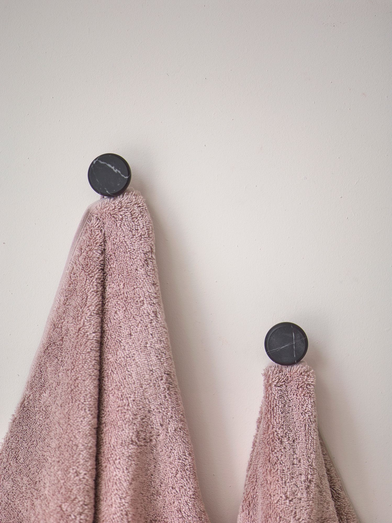 Wandhaken NERO Farbe Schwarz