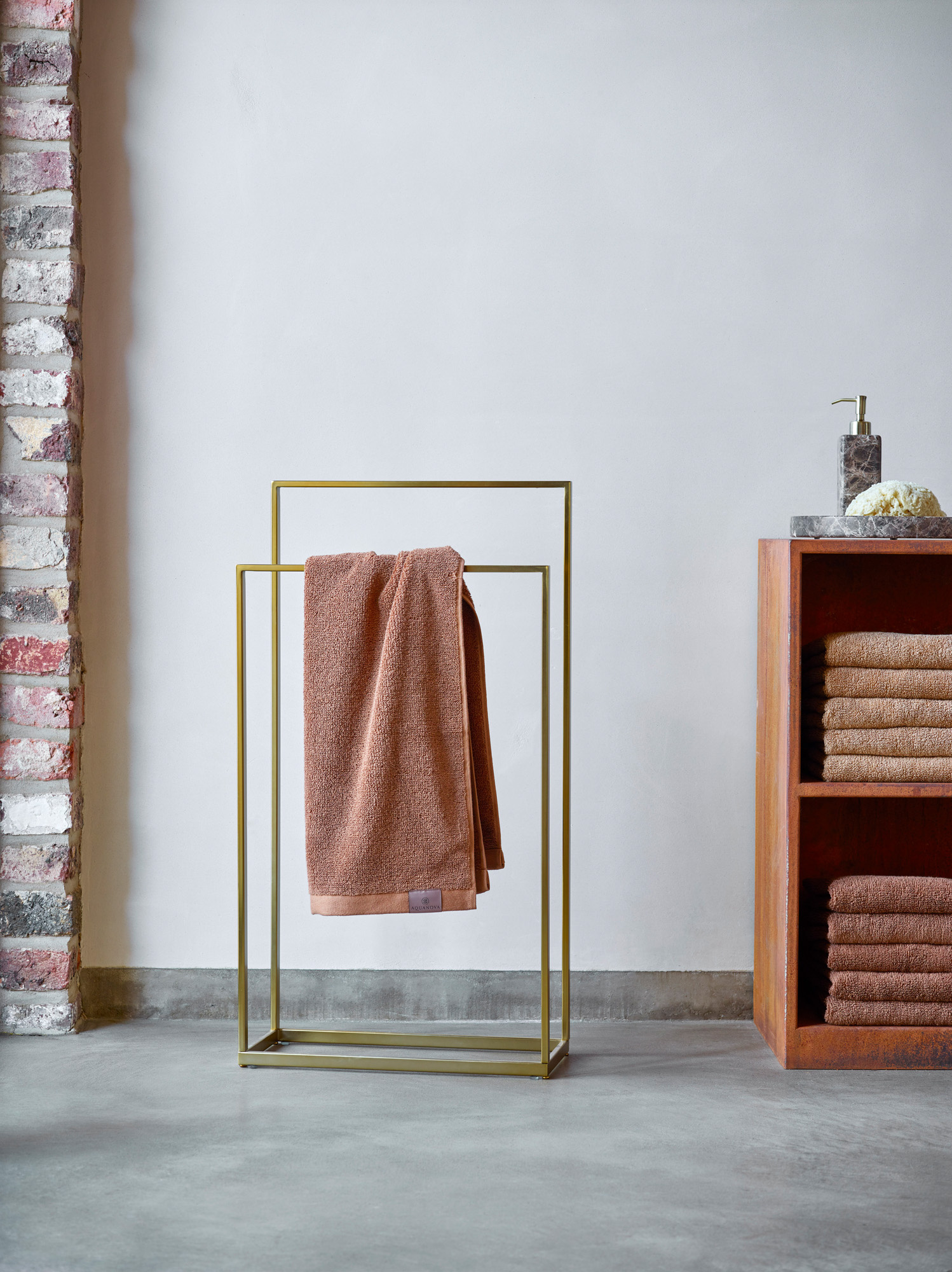 Aquanova YURI handdoekrek Gold