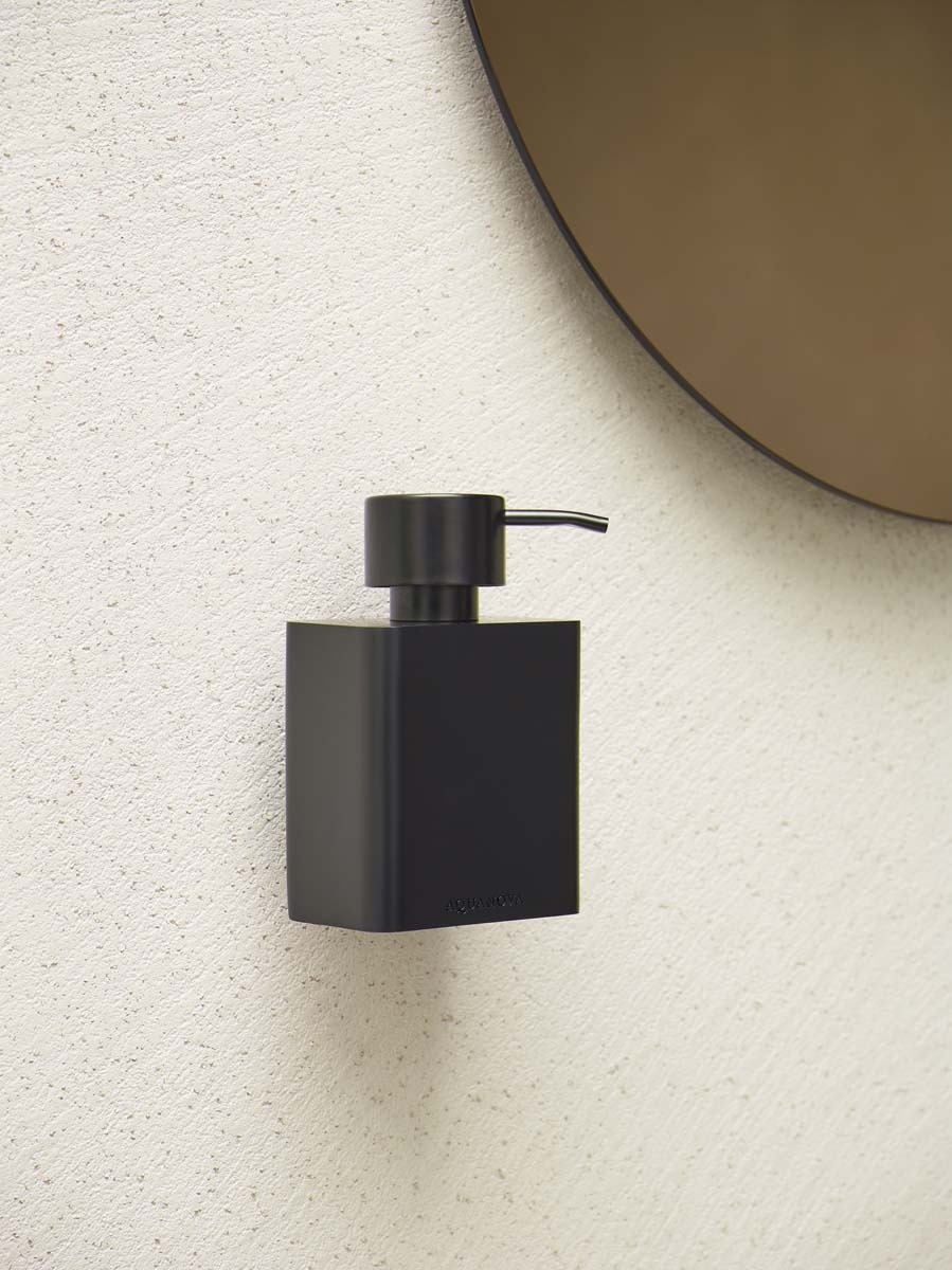 Zeepdispenser wand KHANA kleur Black-09