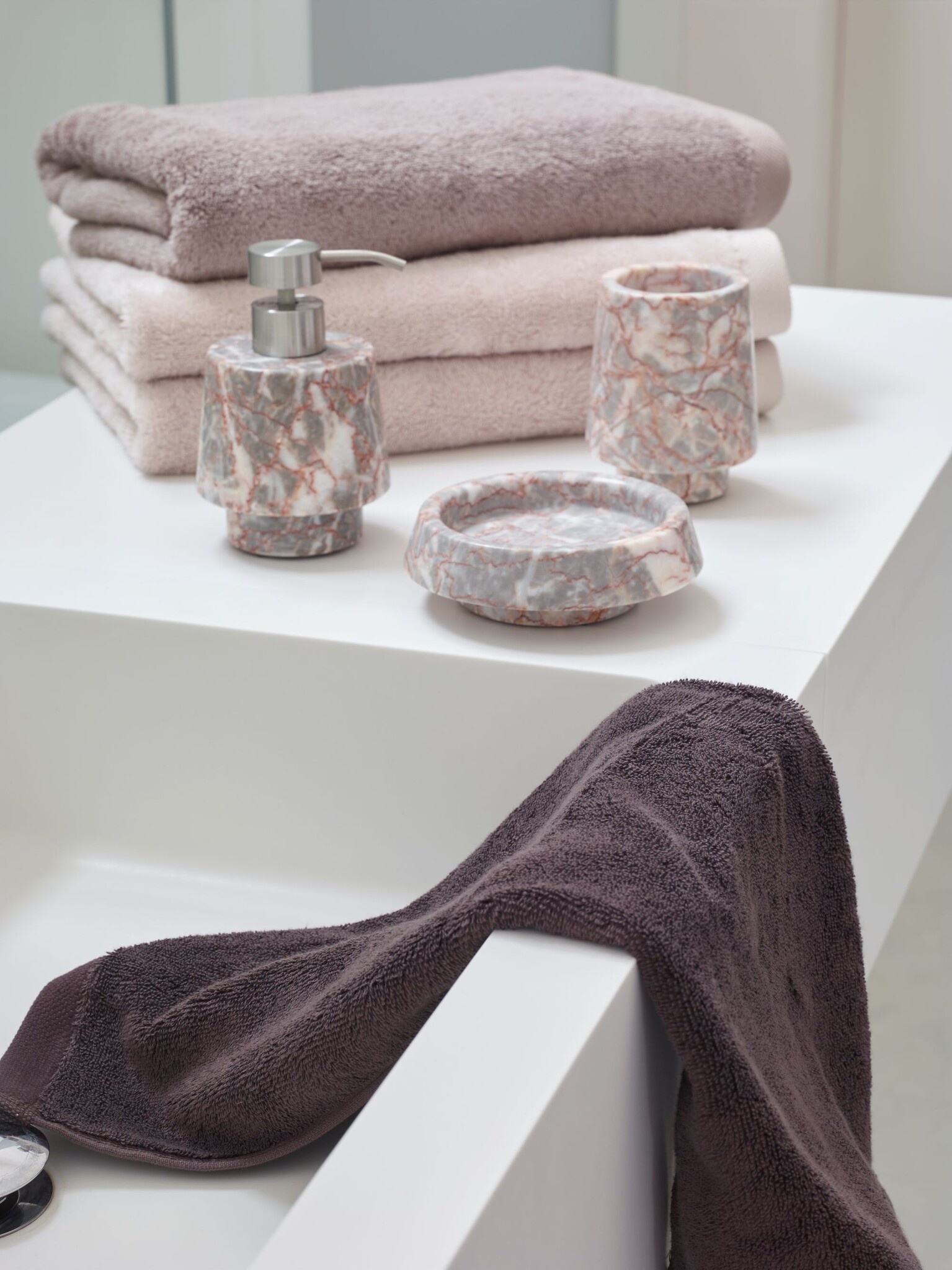 Aquanova LONDON bath textiles Calla-824