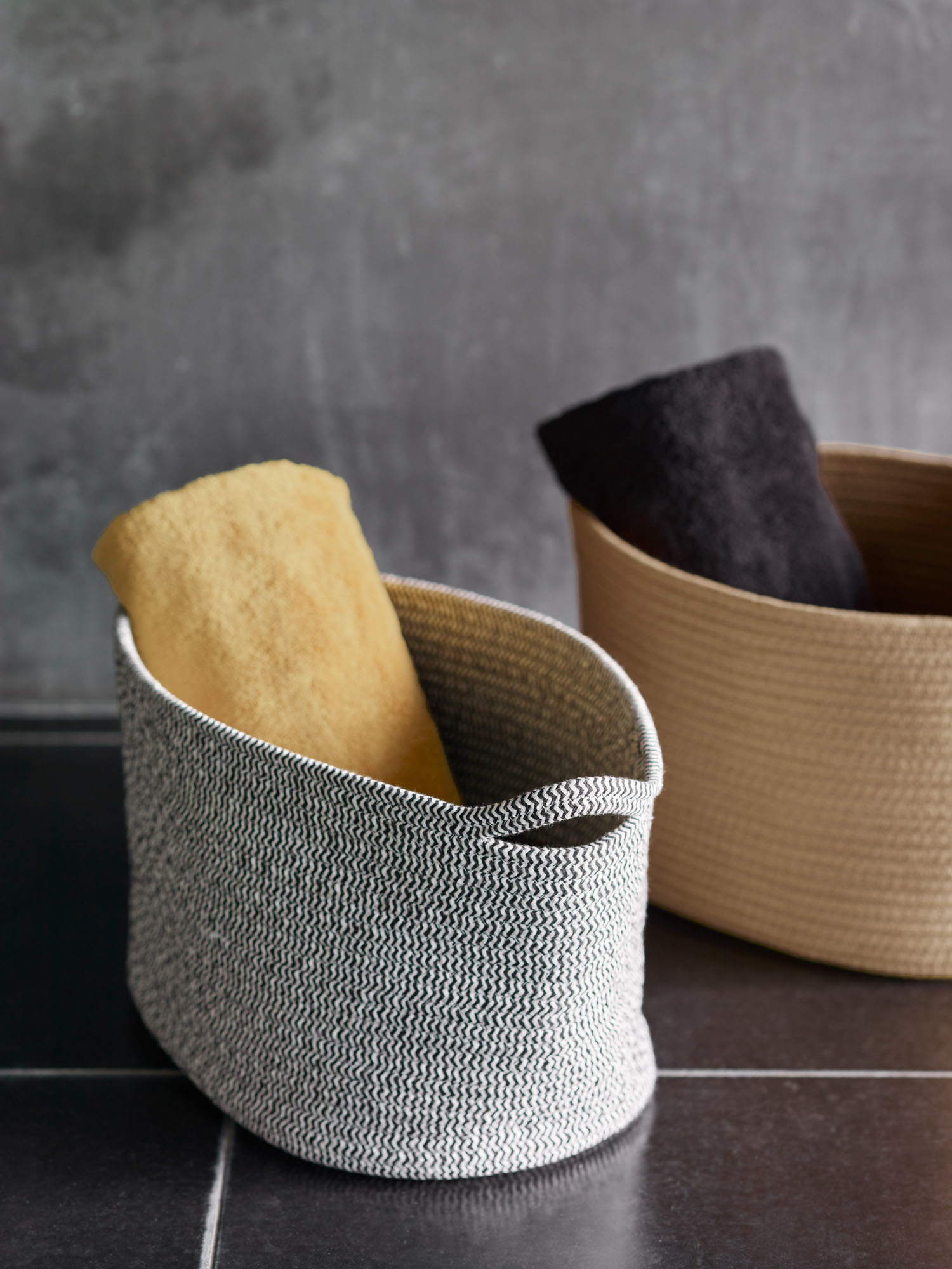 Aquanova RENA storage basket Black medium