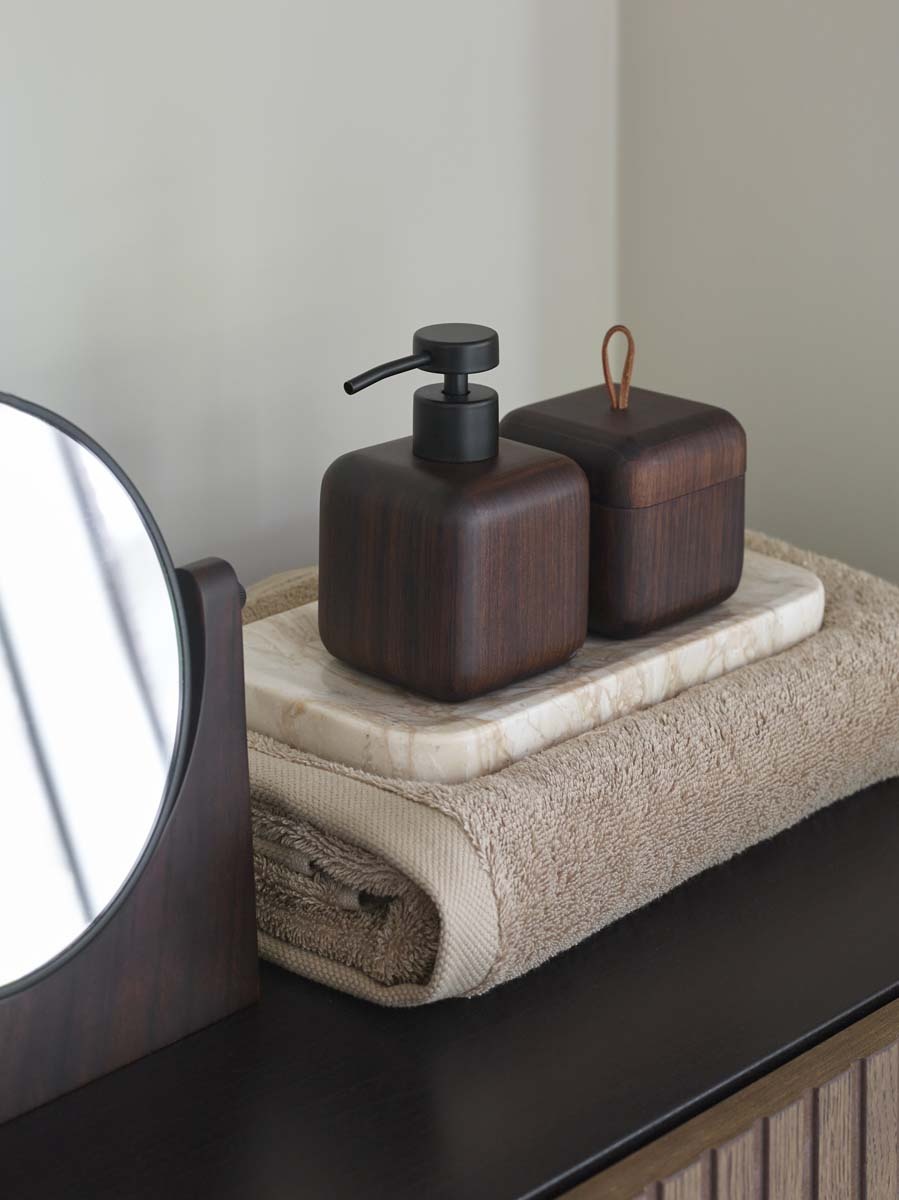 Aquanova EBONY beauty box Pecan