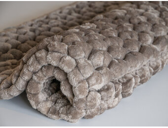 ONYX bath mat Almond