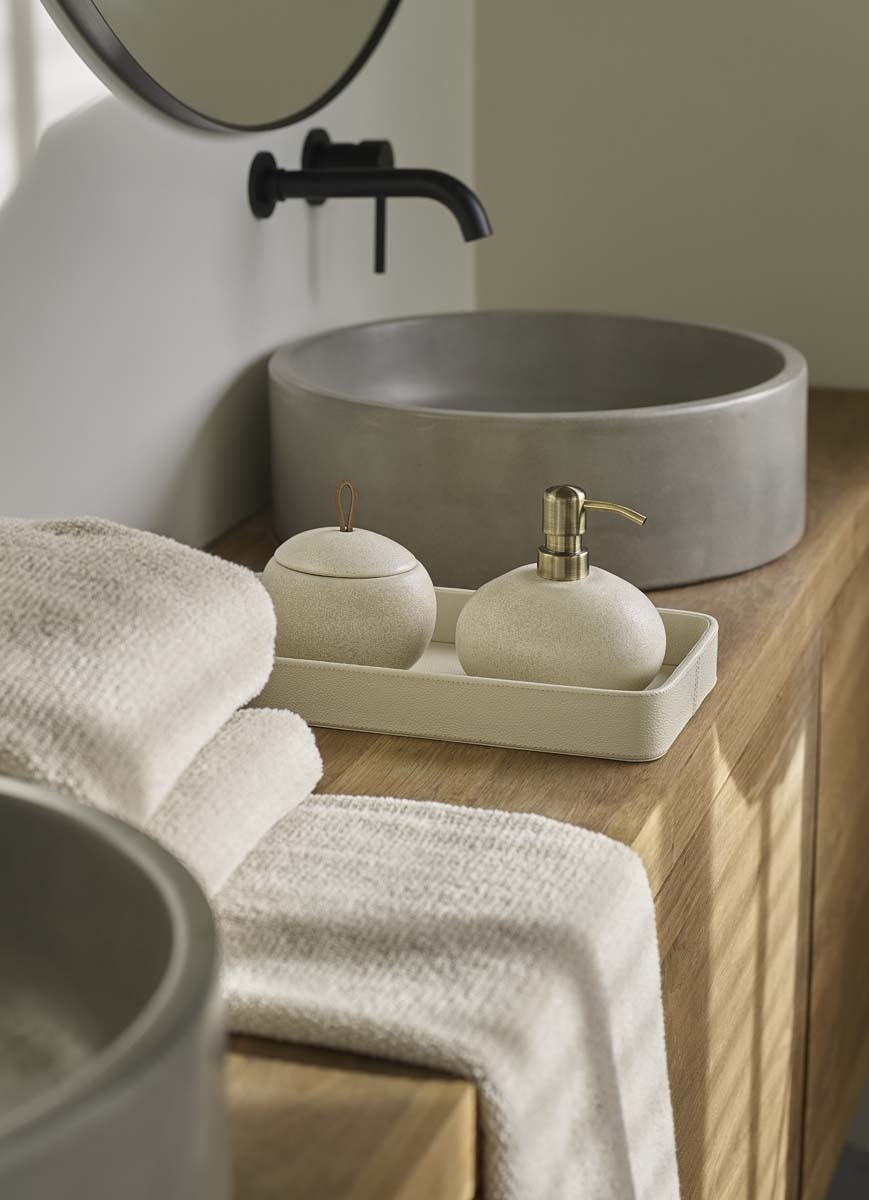 Aquanova LOTUS tray Ivory